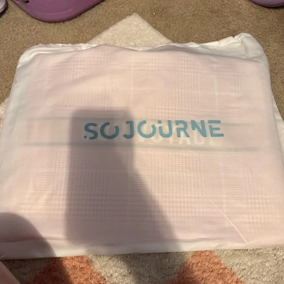 Sojourne Luggage “Bonjour” Pink Checkered Tote Bag NWT*** - Picture 8 of 8